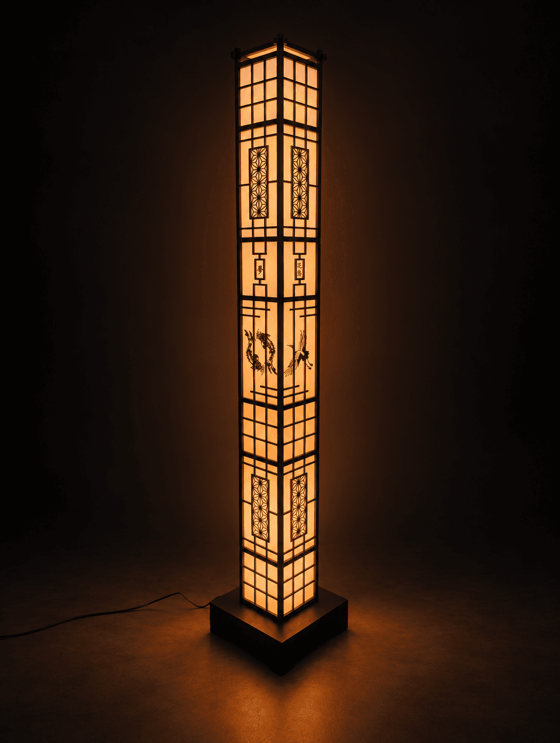 Kumiko Floor Lamp